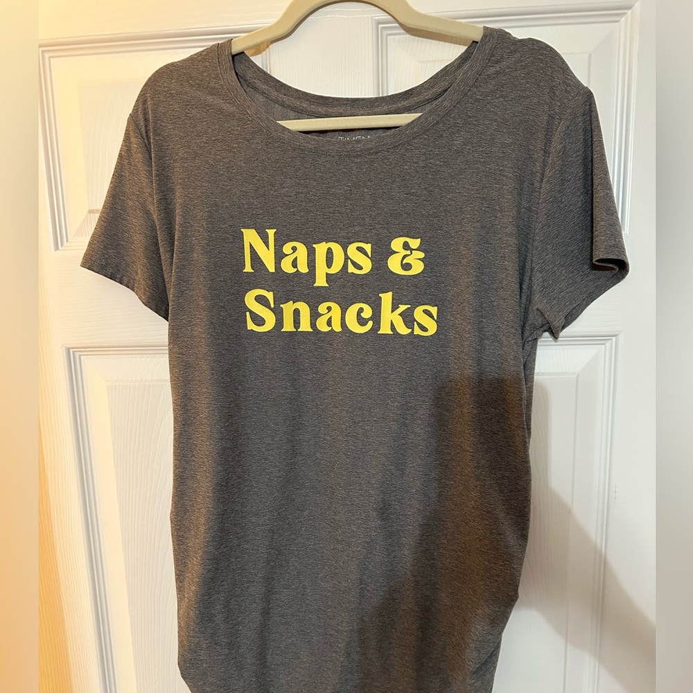 Time and tru maternity t-shit